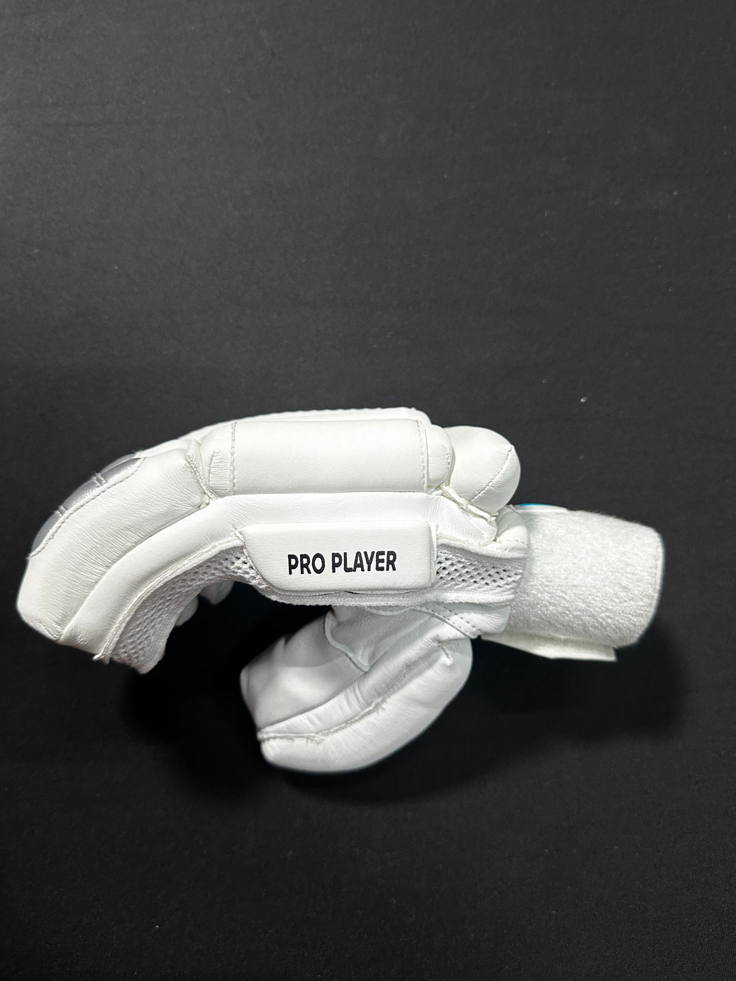 ONEV PRO PLAYER Batting Gloves