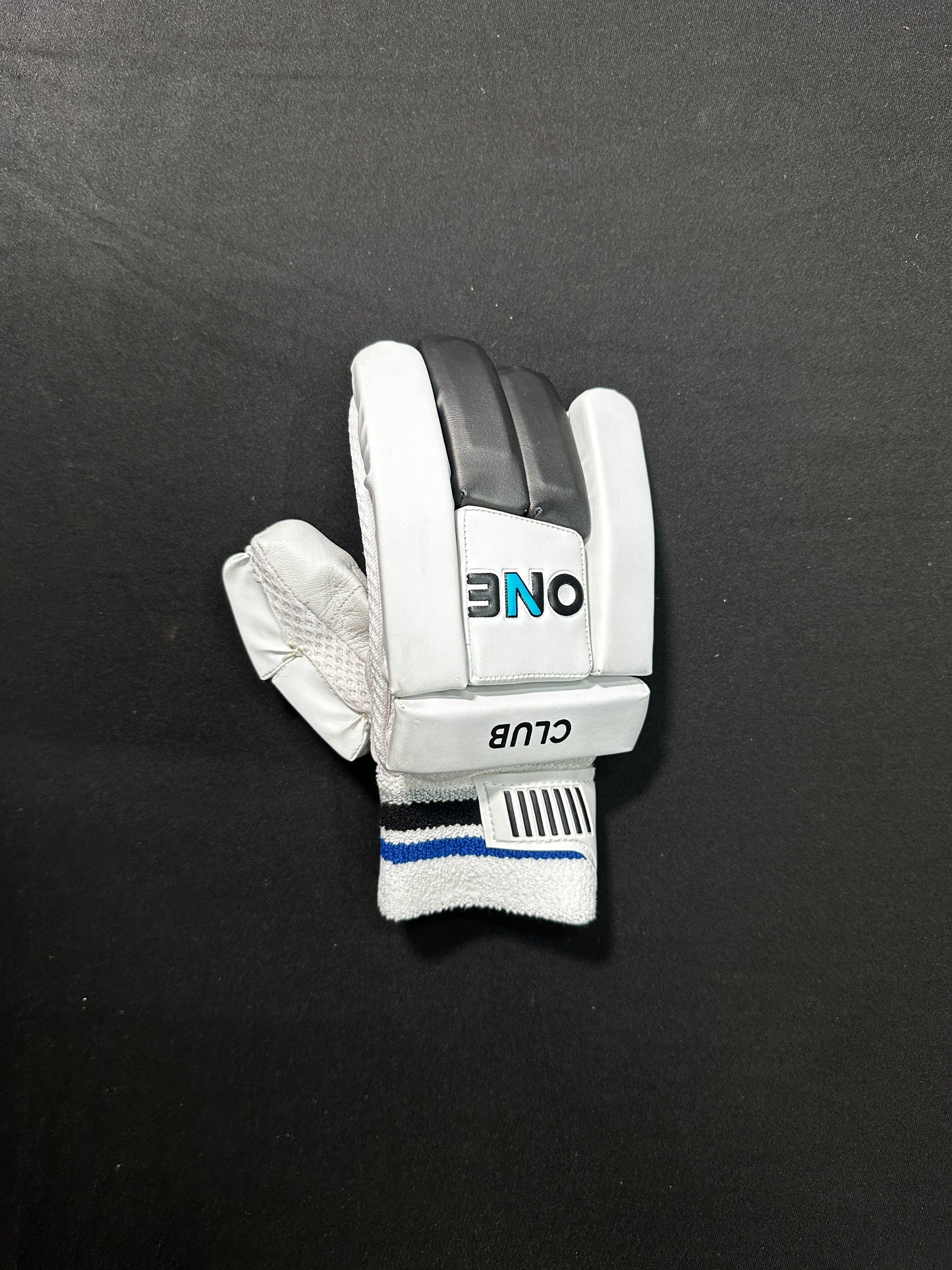 ONEV CLUB Batting Glove