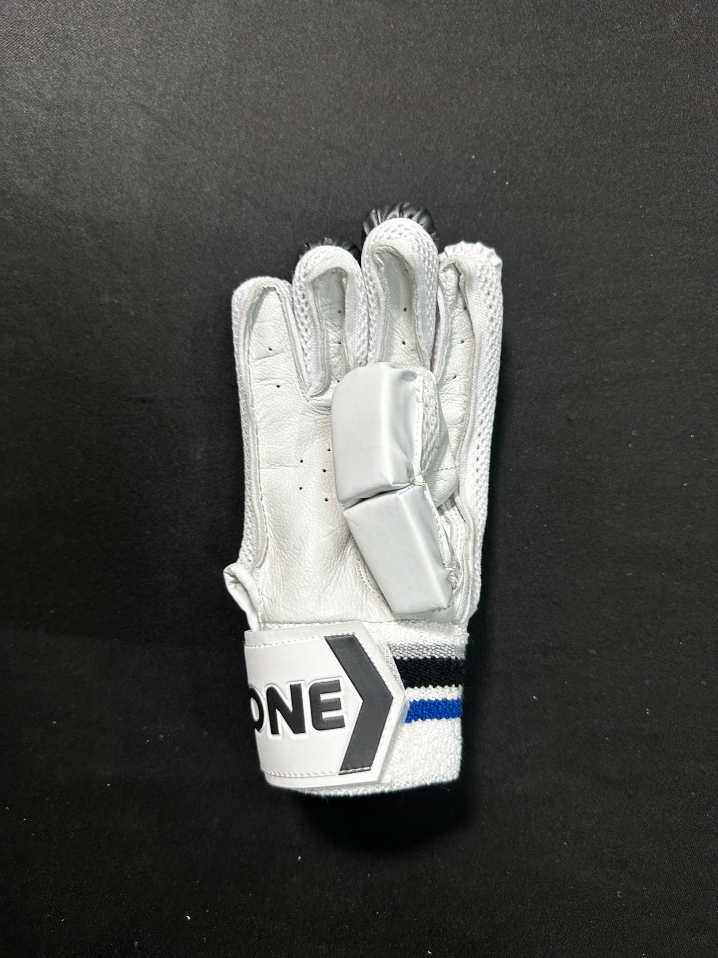 ONEV CLUB Batting Glove