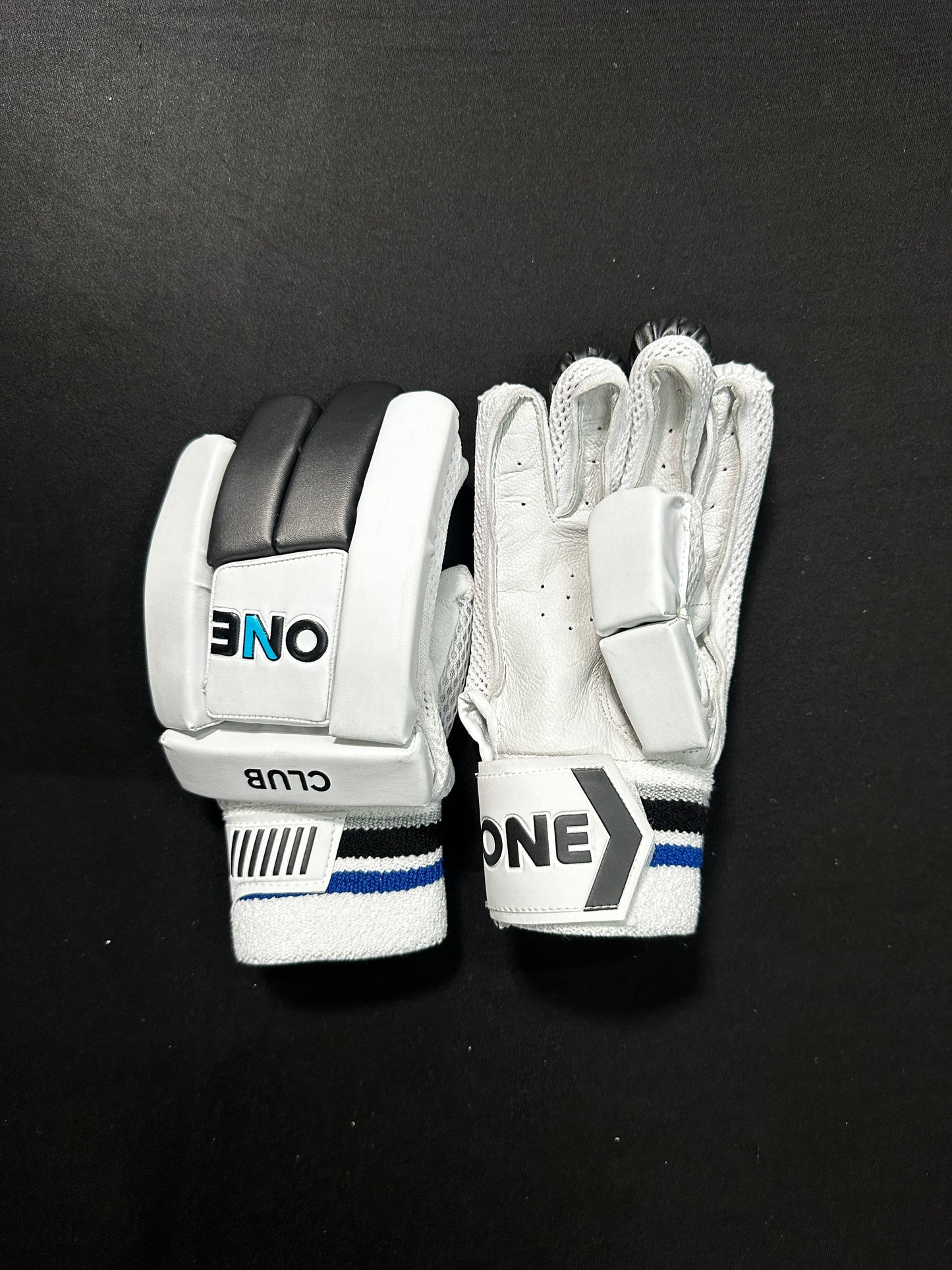 ONEV CLUB Batting Glove